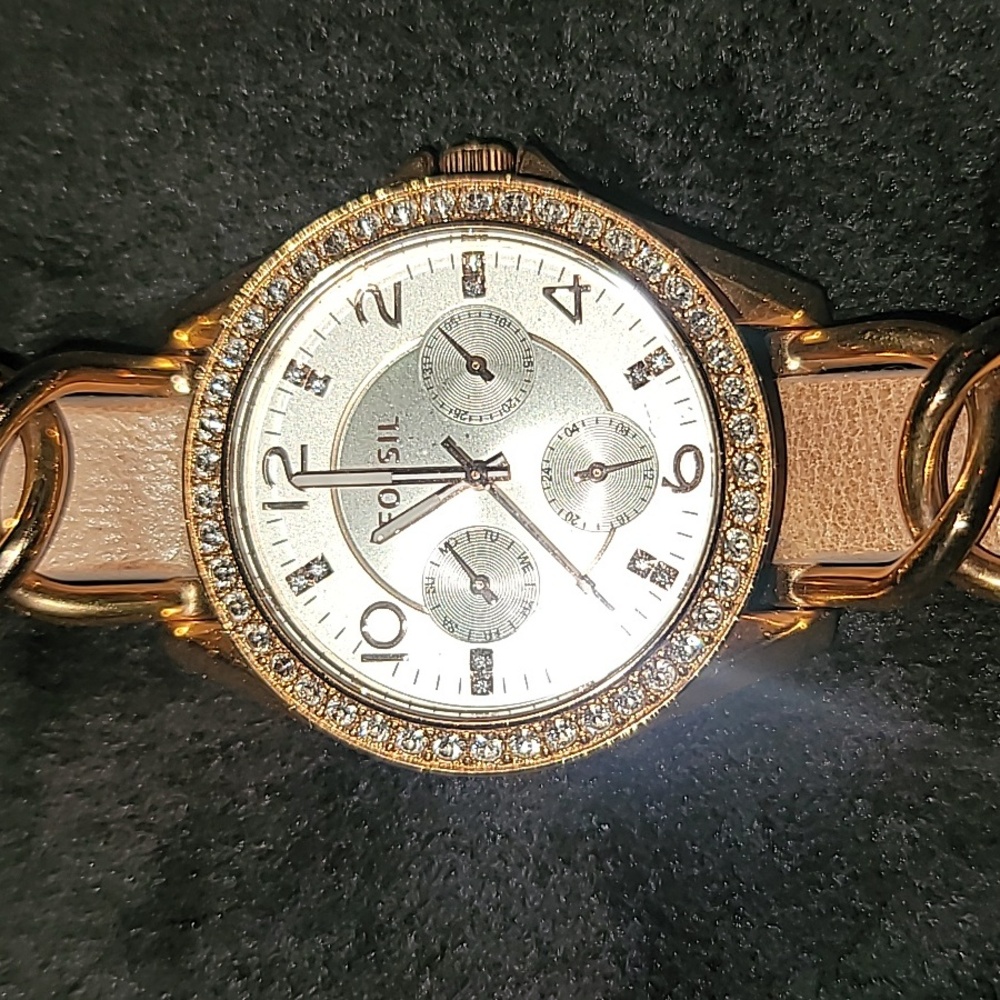Women's Fossil Watch New Battery
